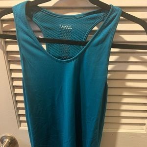Athletic tank top